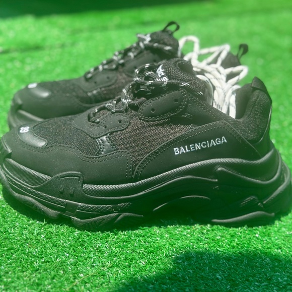 Women’s Balenciaga Triple S Sneakers - Picture 1 of 3